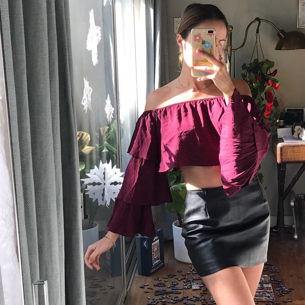 Cropped flowing top